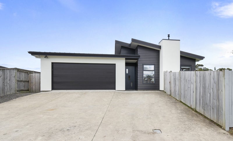 11 Coutts Way, Fitzherbert, Palmerston North - Carousel 25