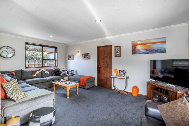 8 Merlin Place, Gore, Gore - Carousel 2
