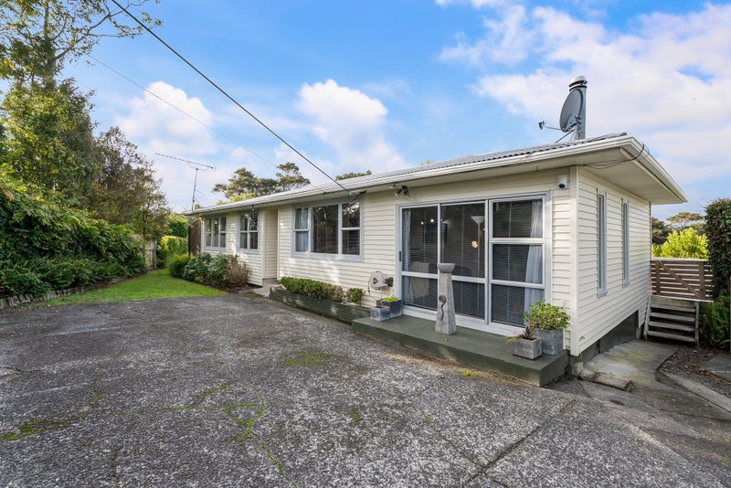 34 Konini Road, Titirangi, Auckland - Carousel 2