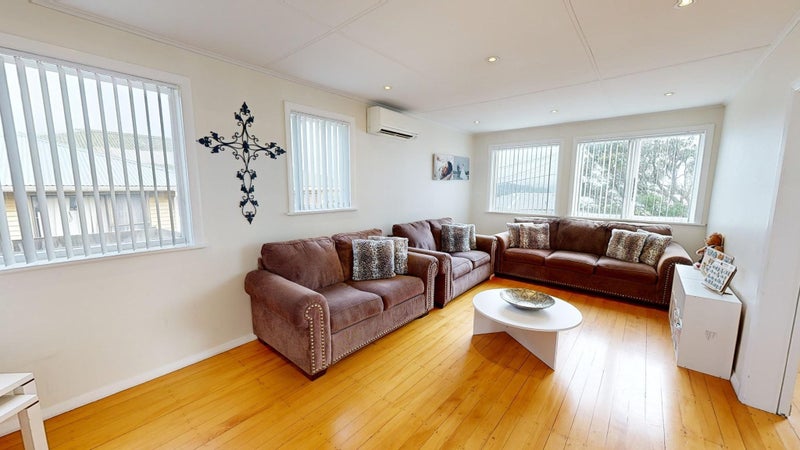 63 Ahuriri Street, Strathmore Park, Wellington - Carousel 2