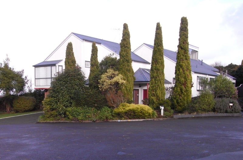 3 Linda Place, Saint Johns Hill, Whanganui - Carousel 1