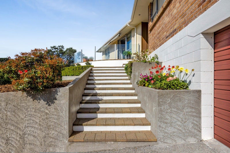 42 Seaview Road, Marfell, New Plymouth - Carousel 2