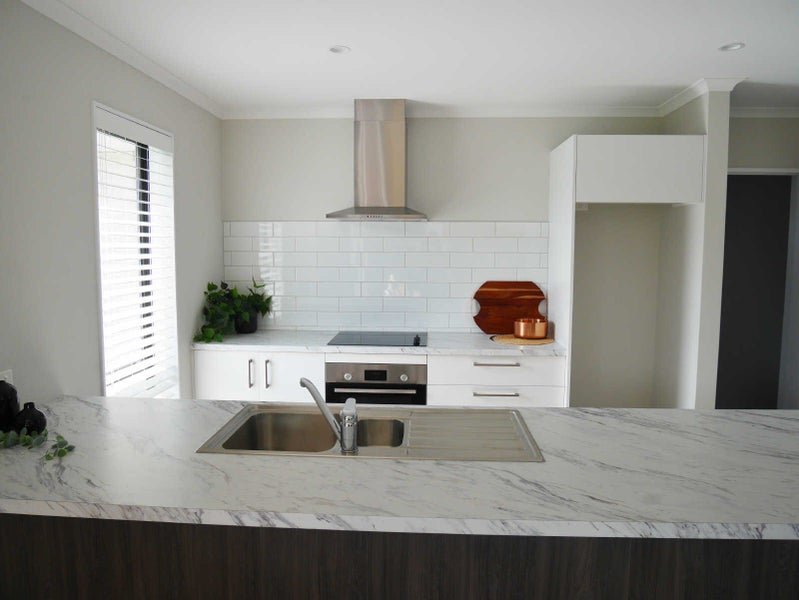 9 Blue Jacket Drive, Halswell, Christchurch - Carousel 2