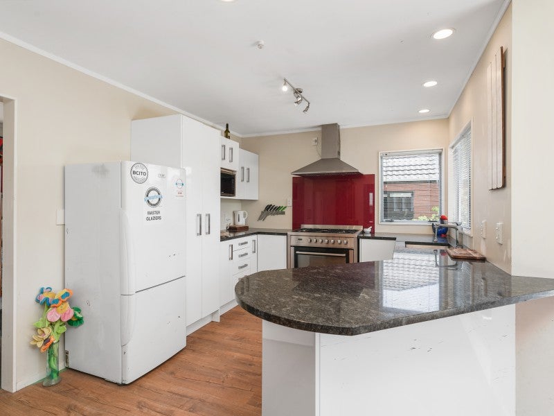 7 Westridge, Camborne, Porirua - Carousel 2