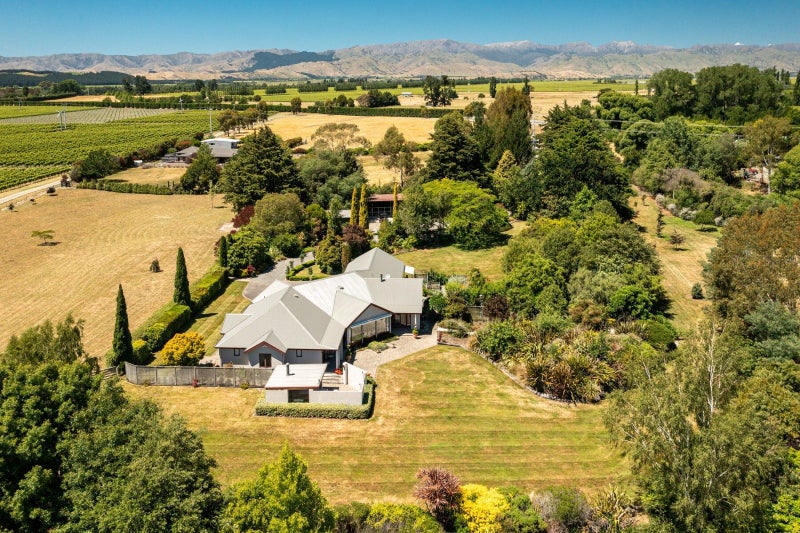 1048 State Highway 63, Blenheim - Carousel 1