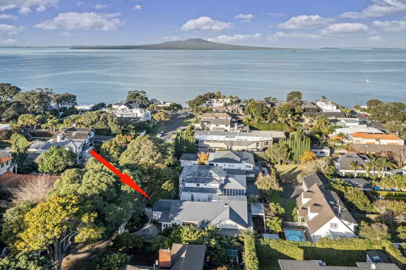 1 Brett Avenue, Takapuna, Auckland - Carousel 24