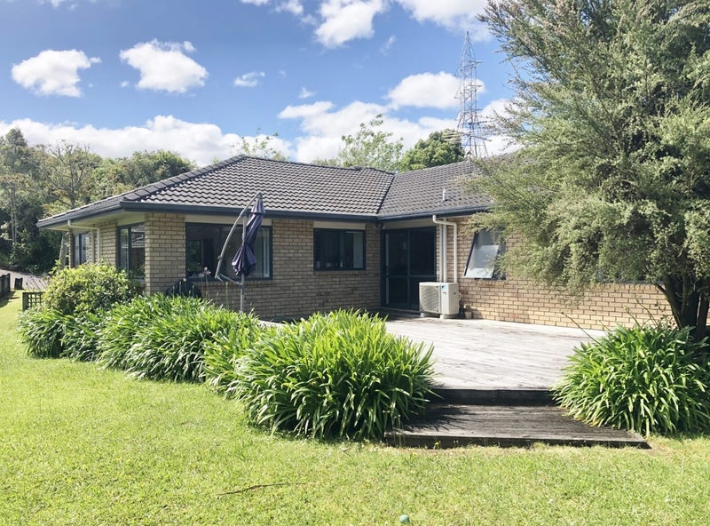 25 Sample Road, Albany, Auckland - Carousel 8