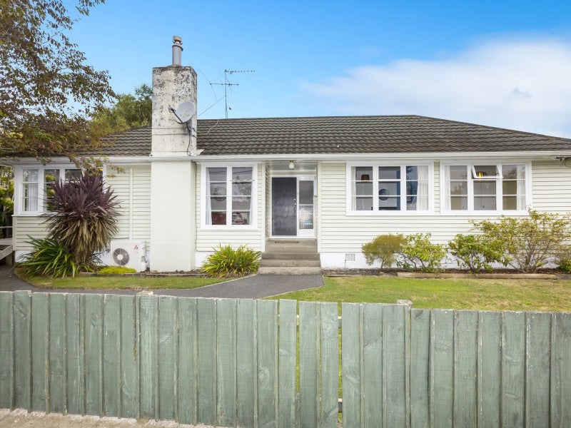 21 Maher Street, Elderslea, Upper Hutt - Carousel 1