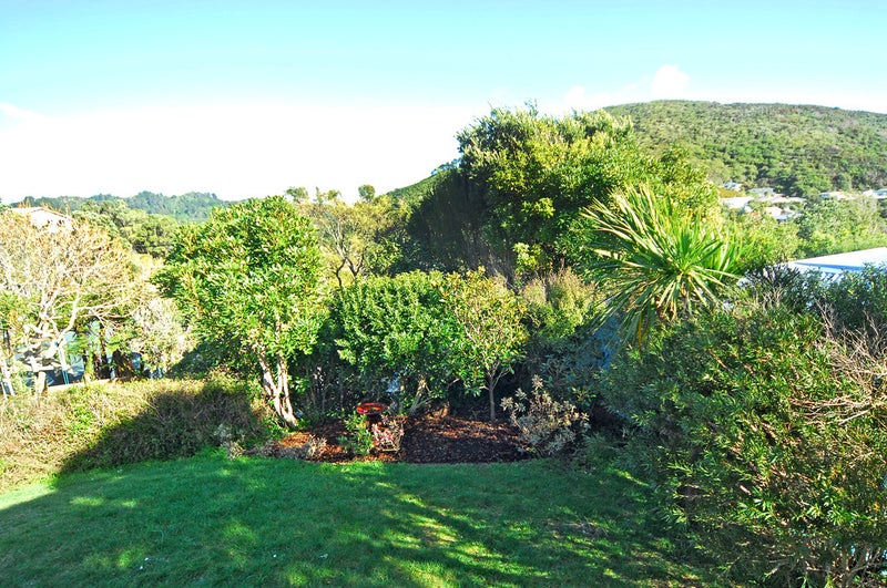 20 Versailles Street, Karori, Wellington - Carousel 19