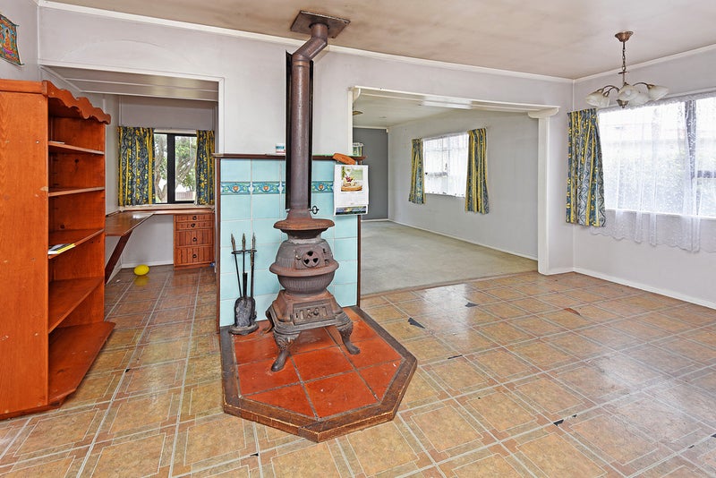 39 Barneys Farm Road, Clendon Park, Auckland - Carousel 2