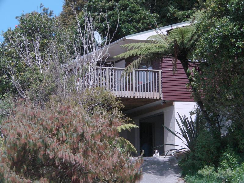 72 Acacia Avenue, Maungaraki, Lower Hutt - Carousel 1