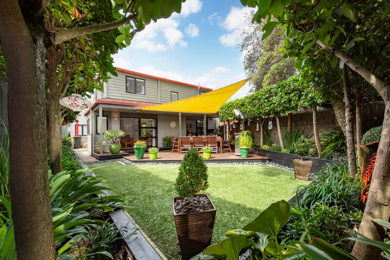 2/0 Queensway, Three Kings, Auckland - Carousel 16