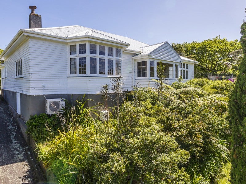 16 Onehuka Road, Tirohanga, Lower Hutt - Carousel 2