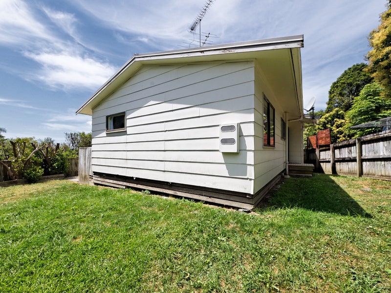 1/78 Colwill Road, Massey, Auckland - Carousel 14