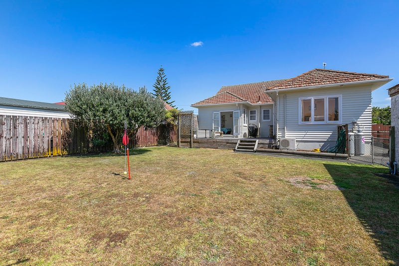 12 Jellicoe Street, Otahuhu, Auckland - Carousel 1