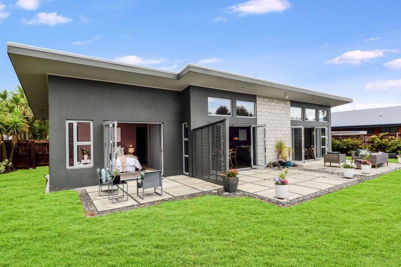 3 Farringdon Avenue, Rototuna North, Hamilton - Carousel 1