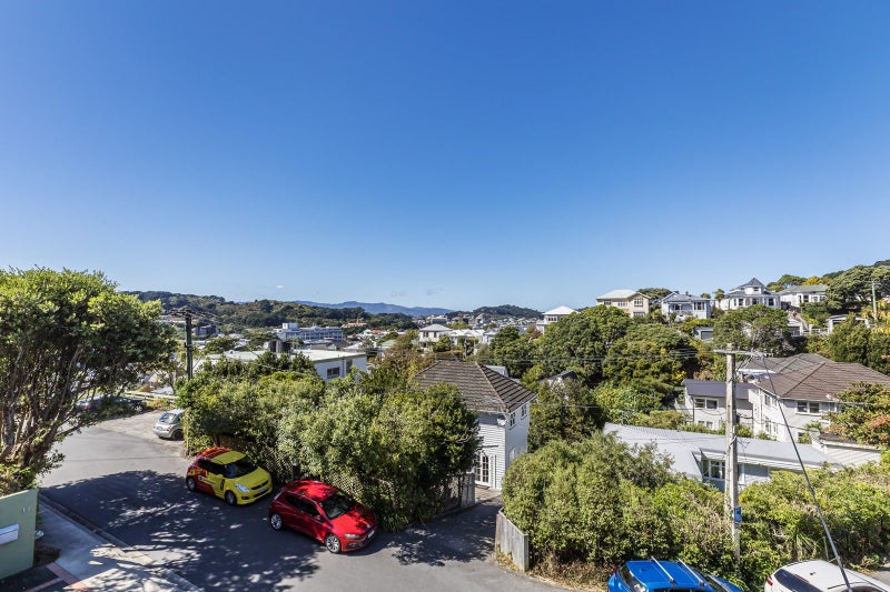 1/11 Anderson Terrace, Mount Cook, Wellington - Carousel 2