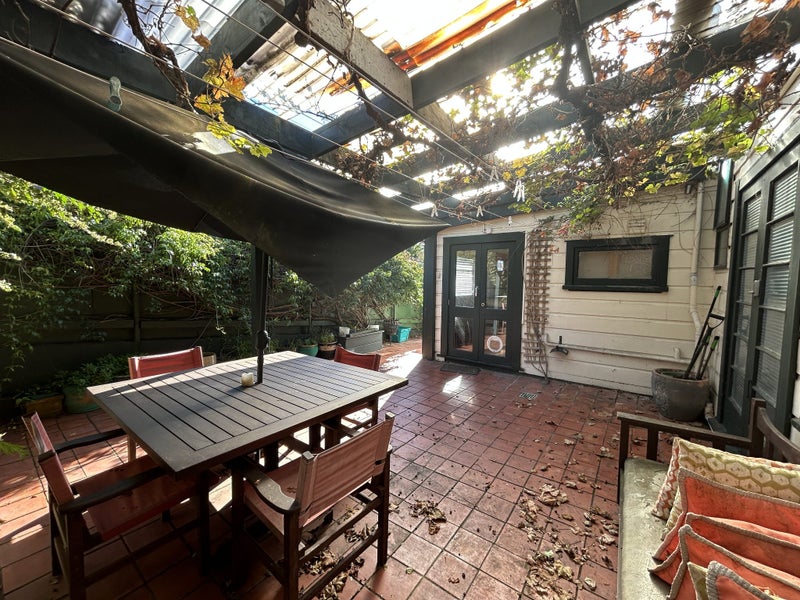 7 Rodrigo Road, Kilbirnie, Wellington - Carousel 1