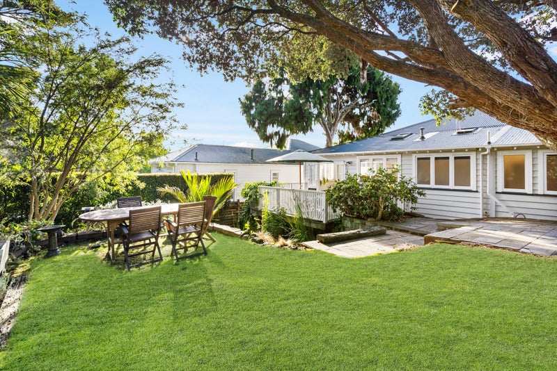 38 Malvern Road, Morningside, Auckland - Carousel 1