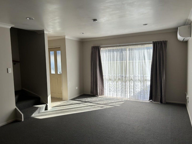 7 Gary John Lane, Frankton, Hamilton - Carousel 2