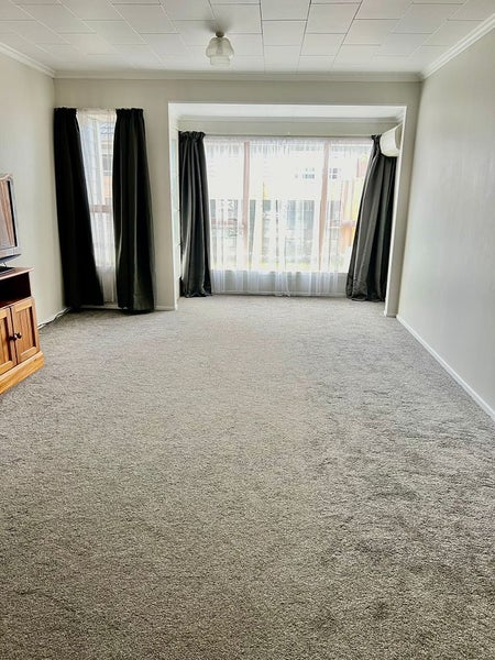 2/30 Whitley Avenue, Ebdentown, Upper Hutt - Carousel 1