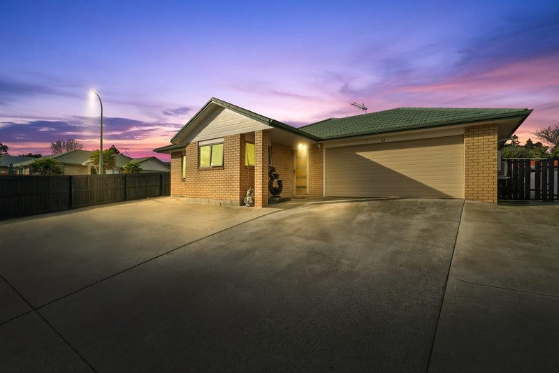 1 Bohola Rise, Weymouth, Auckland - Carousel 23