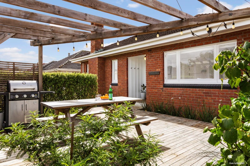 7 Pinewood Street, Avondale, Auckland - Carousel 1