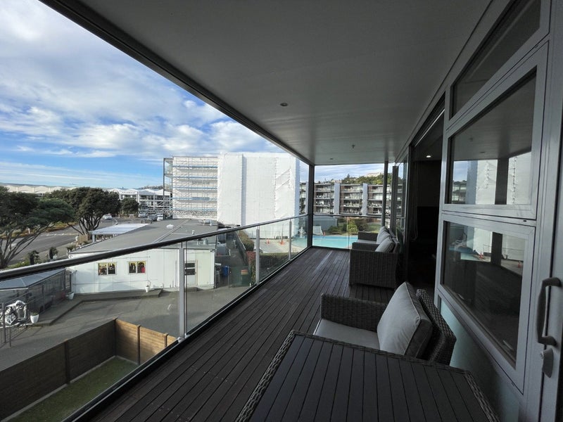 304B/14 West Quay, Ahuriri, Napier - Carousel 1