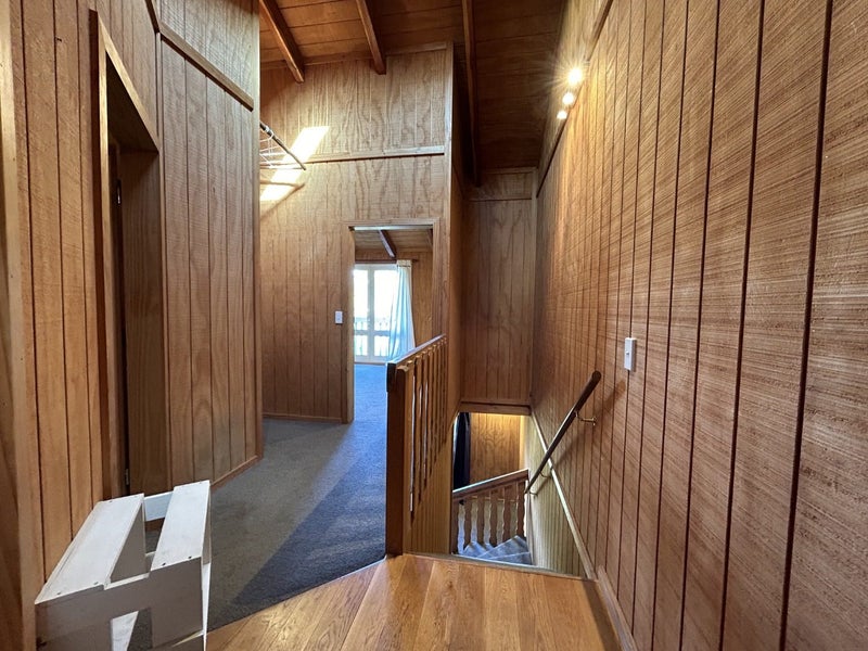 30A MacKinnon Terrace, Sunshine Bay, Queenstown - Carousel 2