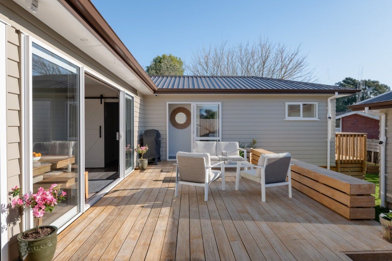 5A Moore Street, Forest Lake, Hamilton - Carousel 1