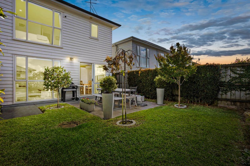 9 Forbes McCammon Drive, Swanson, Auckland - Carousel 1