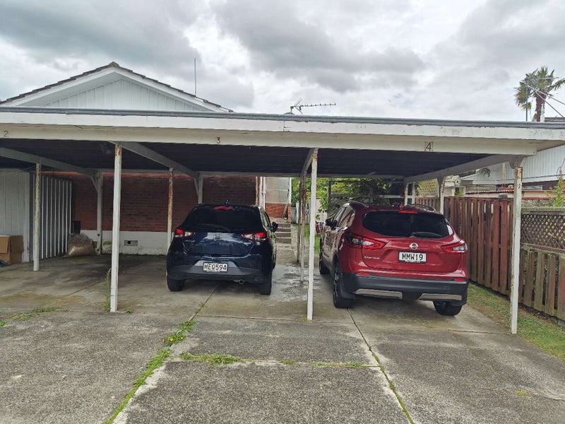 4/18 Evelyn Place, Hillcrest, Auckland - Carousel 1