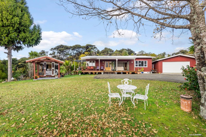 2 Aio Wira Road, Waitākere, Auckland - Carousel 2