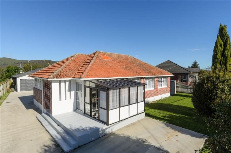 1/56 Athlone Crescent North, Avalon, Lower Hutt - Carousel 1