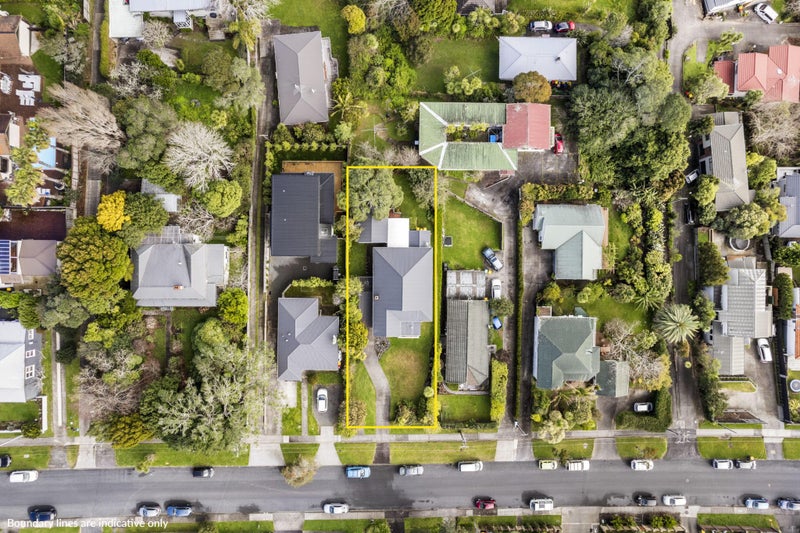 12 Roseberry Avenue, Birkenhead, Auckland - Carousel 2