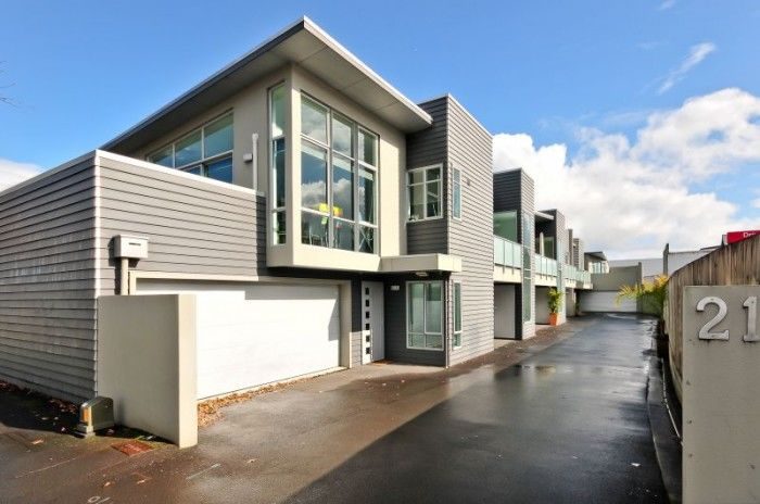 4/21 Wellington Street, Hamilton East, Hamilton - Carousel 1