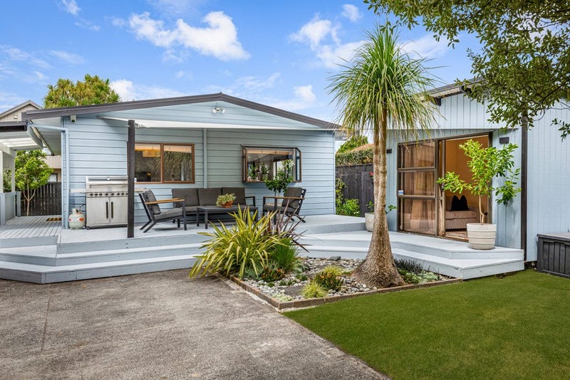 2/9 London Street, Te Atatu Peninsula, Auckland - Carousel 2