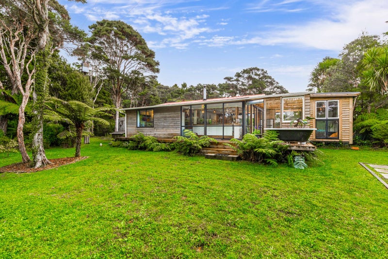 196 Mountain Road, Henderson Valley, Auckland - Carousel 1