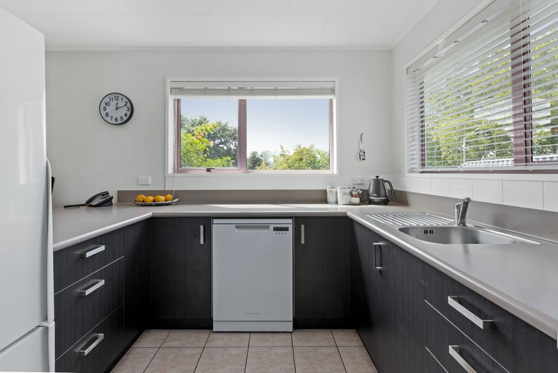 105 Westminster Avenue, Tamatea, Napier - Carousel 2