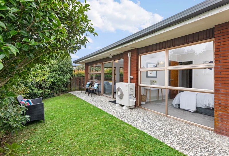 4/4 Tawa Road, Onehunga, Auckland - Carousel 2