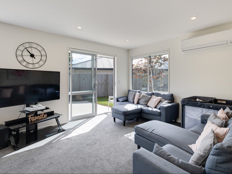 16 Oxfordshire Avenue, Lower Shotover, Queenstown - Carousel 2