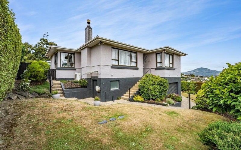 16 Tomkins Street, Green Island, Dunedin - Carousel 1