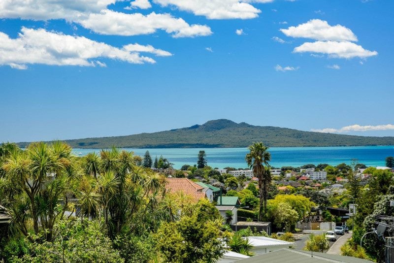 7/32 Coates Avenue, Orakei, Auckland - Carousel 2