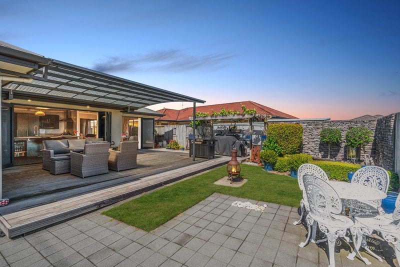 49 Stoneleigh Drive, Chartwell, Hamilton - Carousel 2