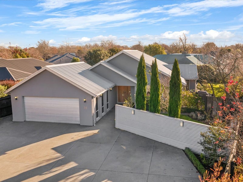 76 Willowview Drive, Redwood, Christchurch - Carousel 1