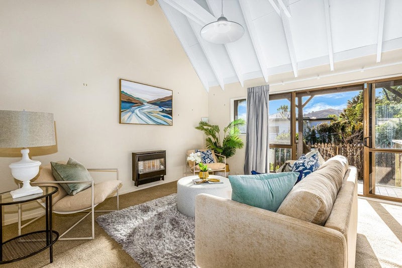 35B Duthie Street, Karori, Wellington - Carousel 2