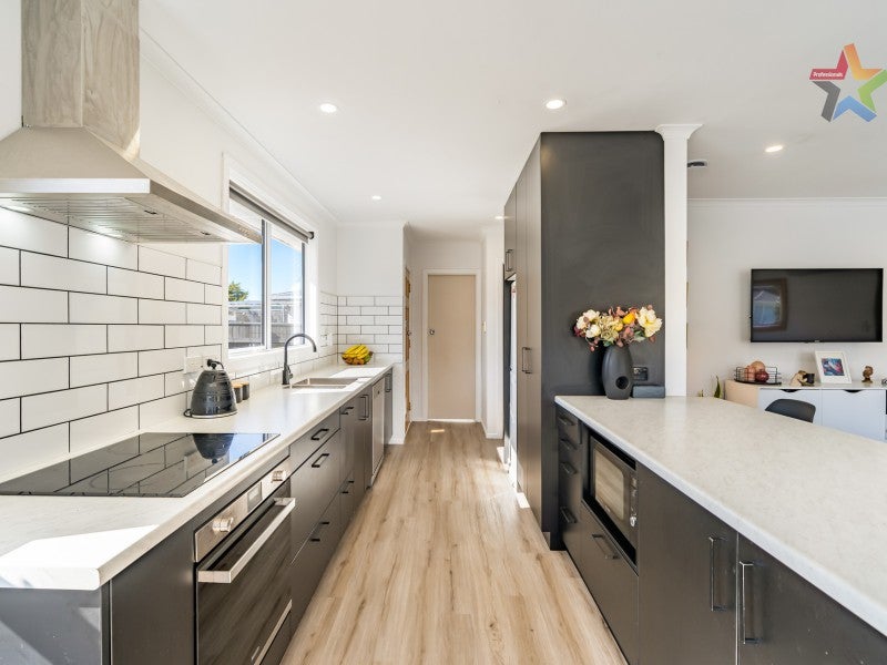 3 Manutuke Street, Wainuiomata, Lower Hutt - Carousel 2