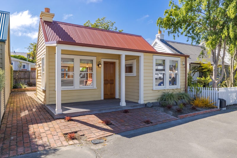 406 Montreal Street, Christchurch Central, Christchurch - Carousel 1