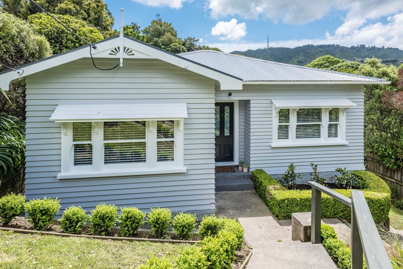 6 Makererua Street, Ngaio, Wellington - Carousel 1