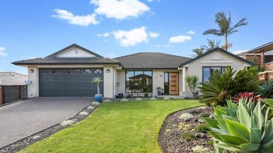 30 Fleetwood Drive, Henderson, Auckland - Carousel 1